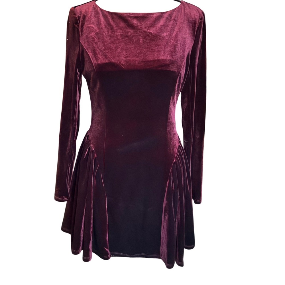 Commense Burgundy Velvet Long Sleeve Pleated Mini Dress Boat Neck‎ NWT Small